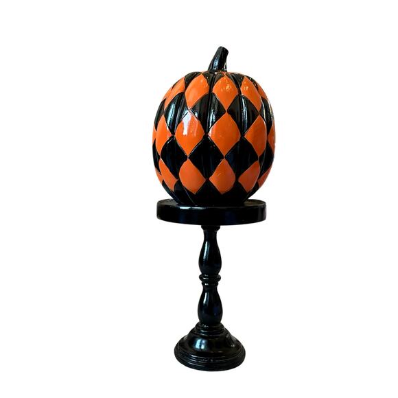 HAYMARKET SQUARE Checkerboard Pumpkin On Stand 13.5in Resin Black & Orange NEW - Picture 4 of 10